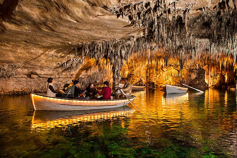 Mallorca: Caves of Drach & Porto Cristo Half-Day Trip by Bus