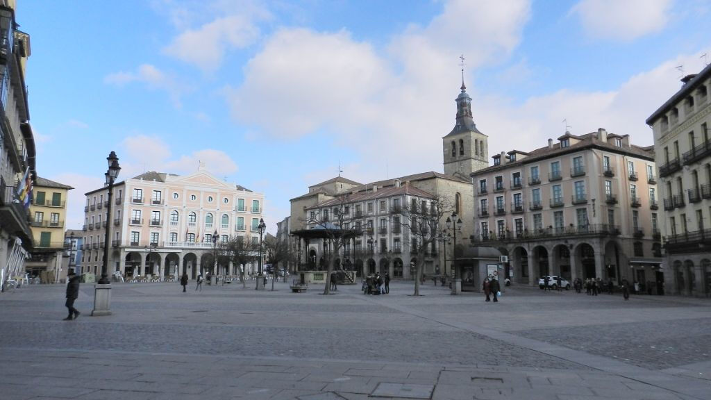 Toledo y Segovia: Excursión de un día desde Madrid con entrada al Alcázar de Segovia