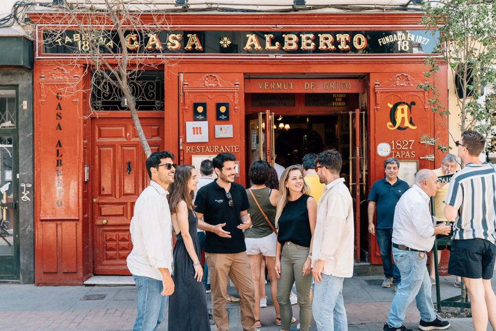 Tour Gastronômico em Madri: Tapas, Vinho e Telhados