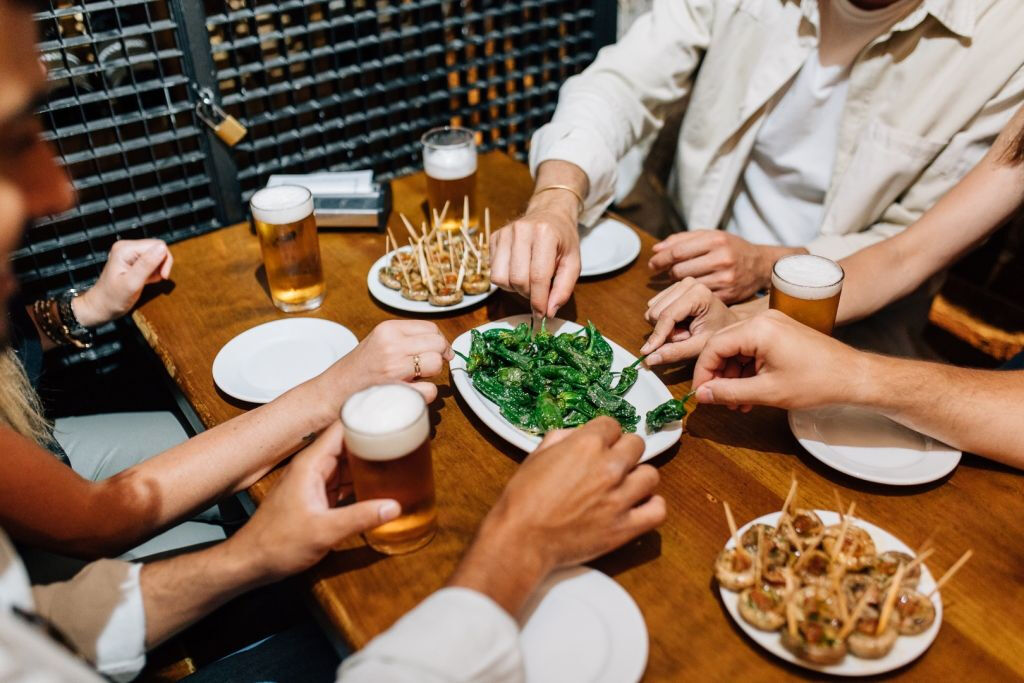 Tour Gastronômico em Madri: Tapas, Vinho e Telhados