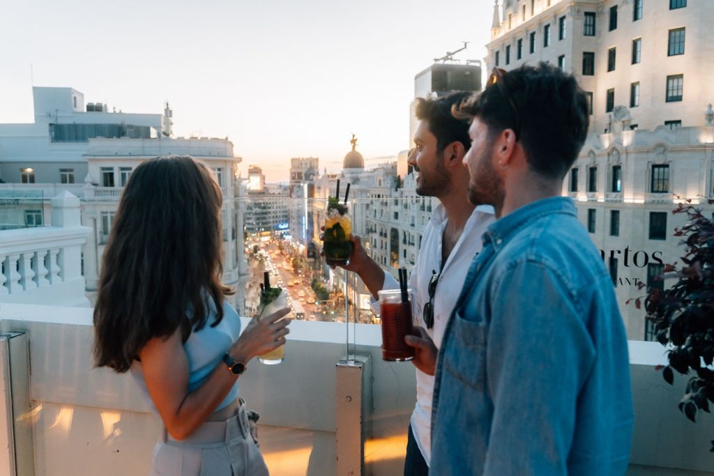 Tour Gastronômico em Madri: Tapas, Vinho e Telhados