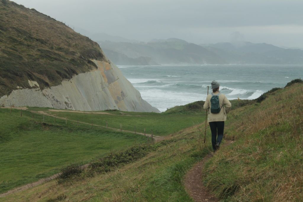 Caminata por el geoparque de la Costa Vasca en Zumaia + Tren desde San Sebastián