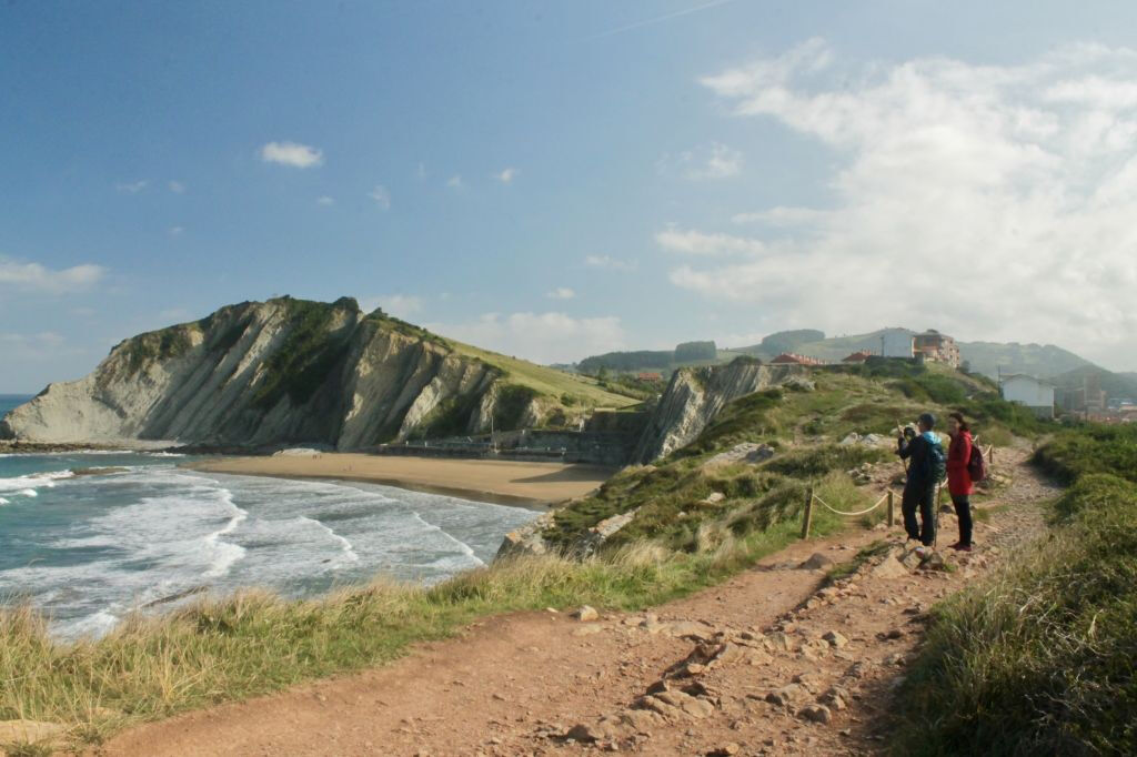 Caminata por el geoparque de la Costa Vasca en Zumaia + Tren desde San Sebastián
