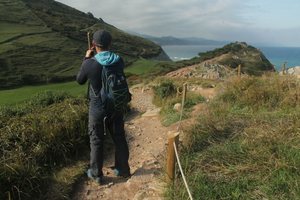 Caminata por el geoparque de la Costa Vasca en Zumaia + Tren desde San Sebastián