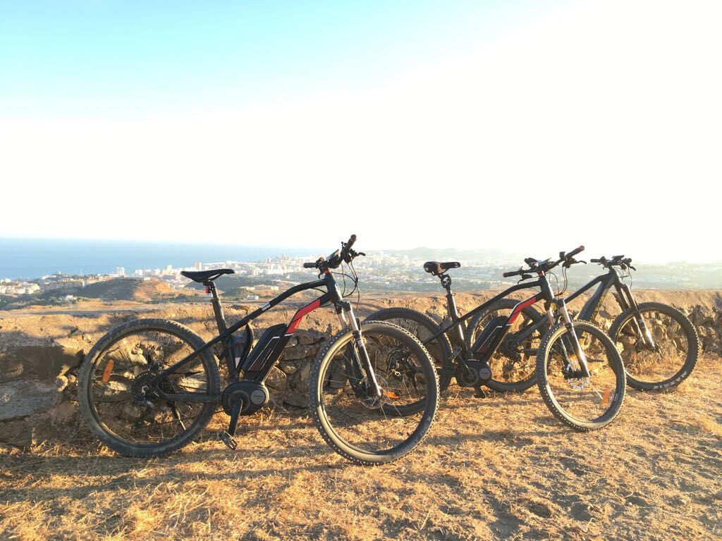 Tour en bici por Cañada del Lobo