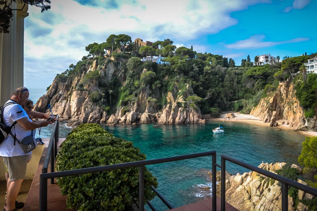 Costa Brava Small Group Tour with Lunch from Barcelona