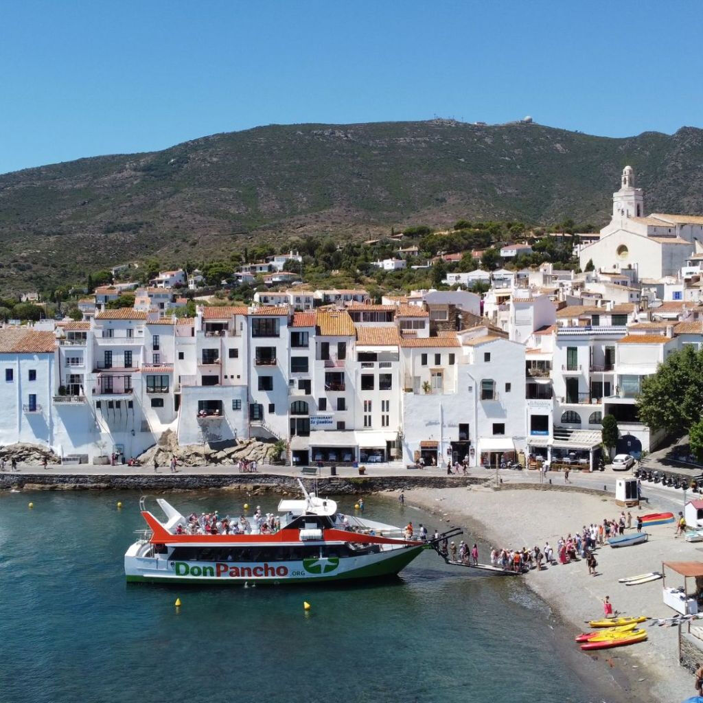 Excursión en barco a Cadaqués desde Roses (Salida por la tarde)