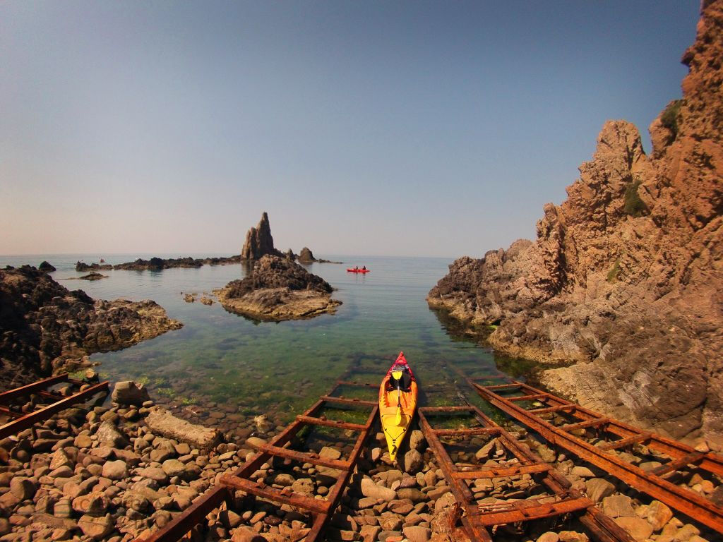 Cabo de Gata: Kyak Lungo le Scogliere