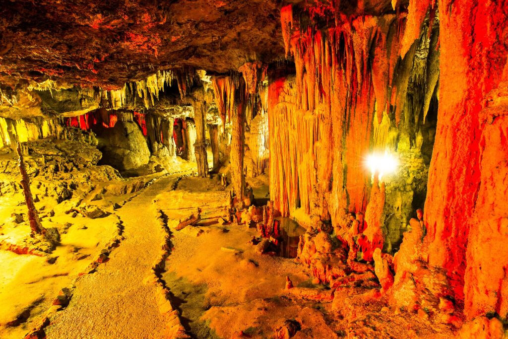 Nerja y Frigiliana: Tour guiado desde Granada