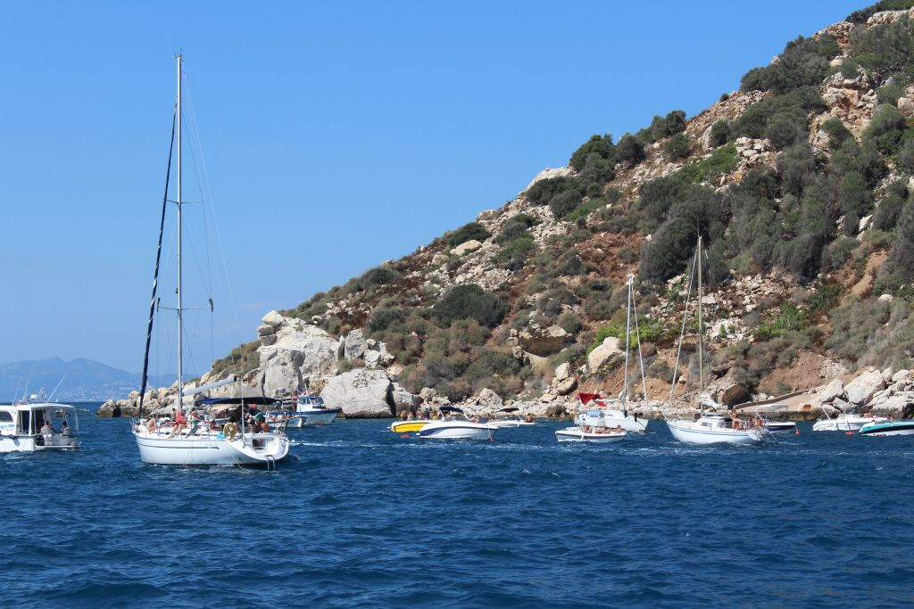 Barcelona to the Costa Brava: Full-Day Tour