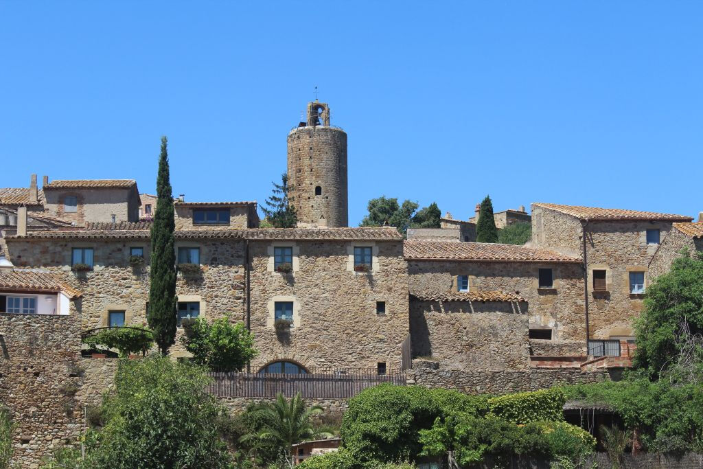 Barcelona to the Costa Brava: Full-Day Tour