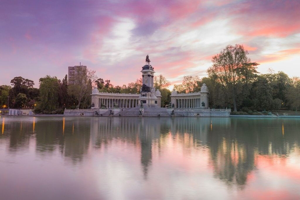 Tour guidato di Cibeles e del Parco del Retiro