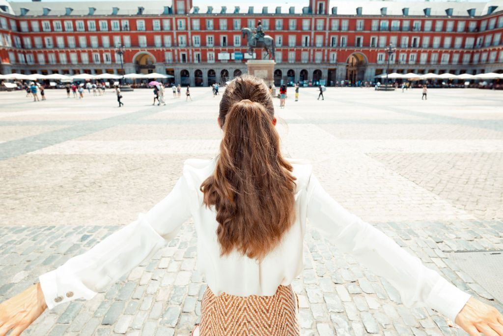 Madrid: Professional Photoshoot in Plaza Mayor