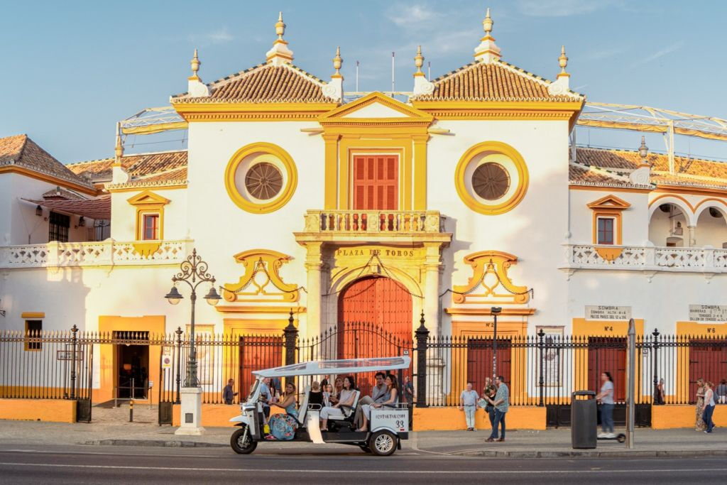 Sevilla: Tour de 1 hora en Tuk Tuk Eléctrico Privado