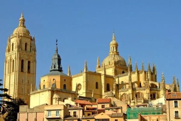 Big Bus Toledo y Segovia desde Madrid 