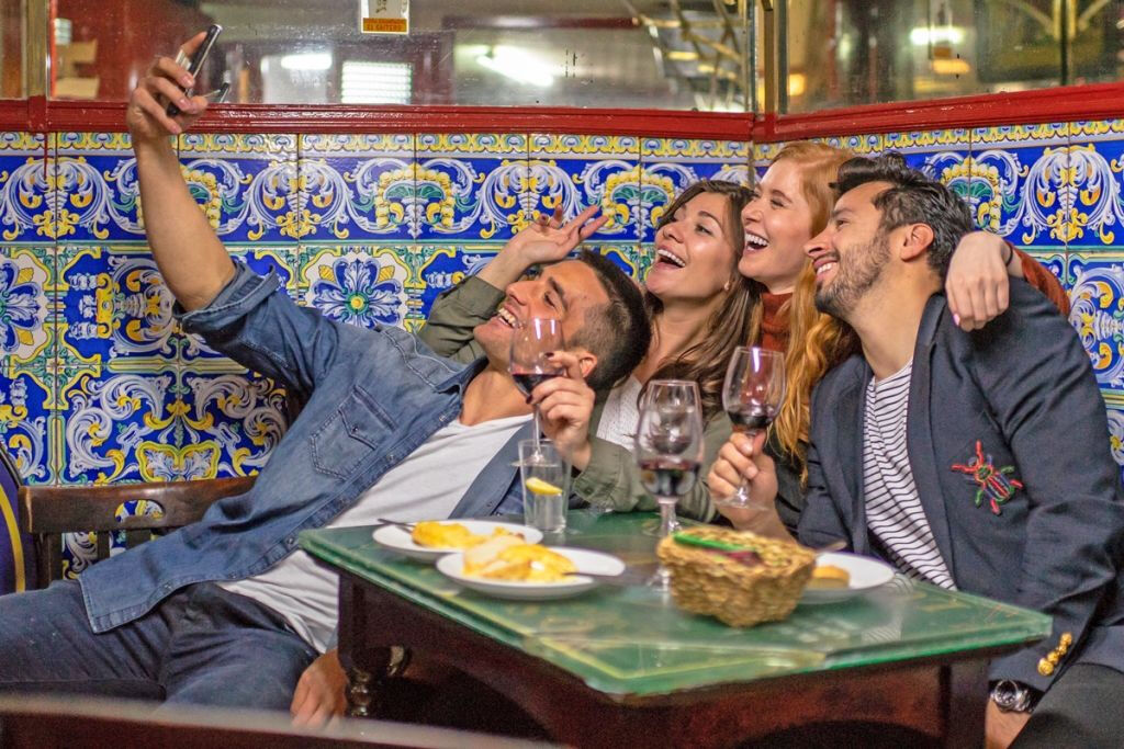 Madrid: Tapas Walking Tour + Flamenco Show