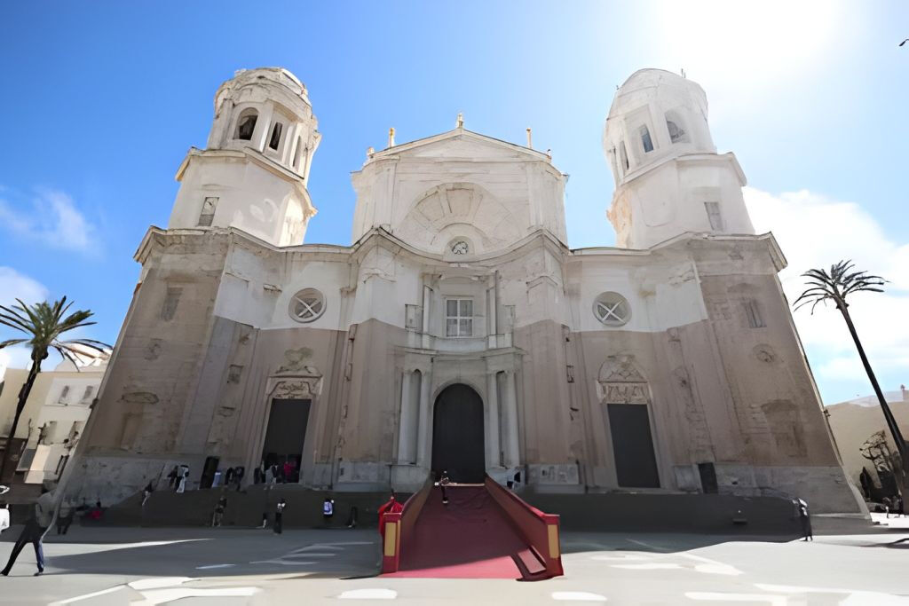 Séville : Excursion d'une journée pour une dégustation de vin à Jerez et Cadix et un concours hippique