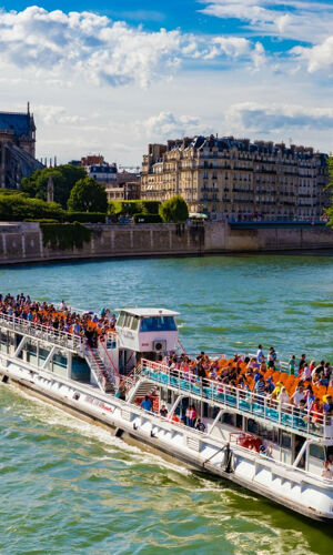 Seine River Cruise by Bateaux Mouches