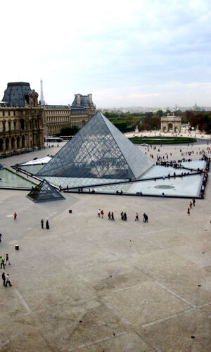 Paris: Audio Guide App