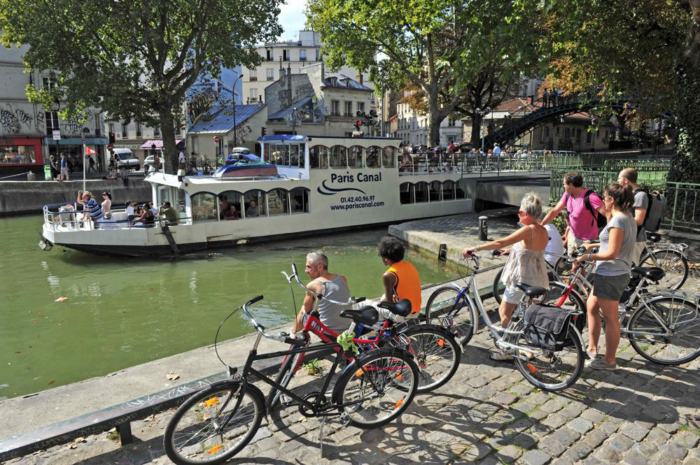 Canal Saint-Martin Cruise from Parc de la Villette to Musée d'Orsay