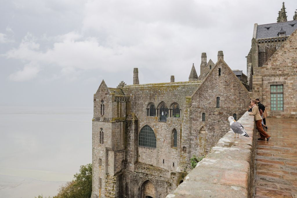 Mont Saint-Michel : billet d'entrée avec audioguide + transport depuis Paris