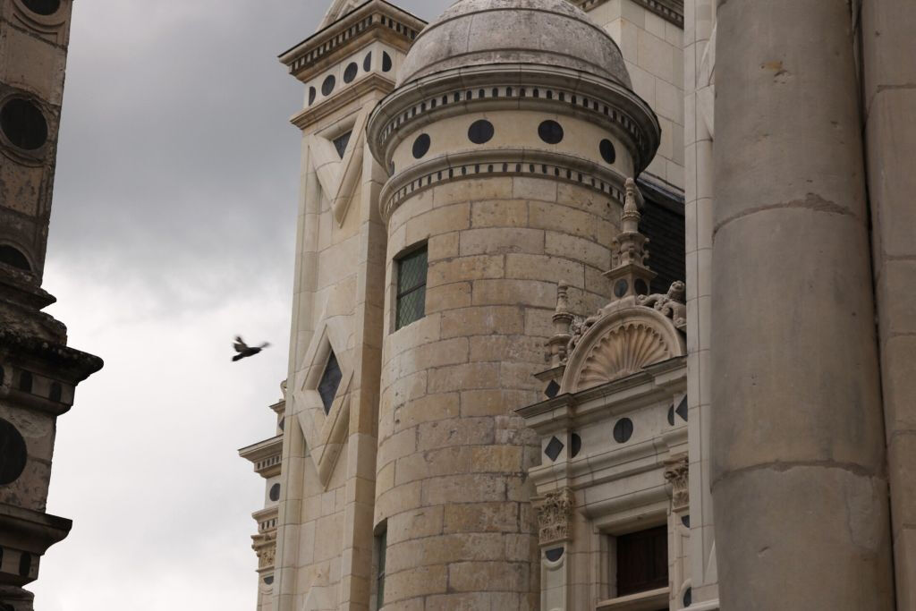 Loire Valley Castles: Day Trip from Paris with Wine Tasting