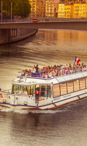 Croisière touristique guidée sur la Saône par Les Bateaux Lyonnais