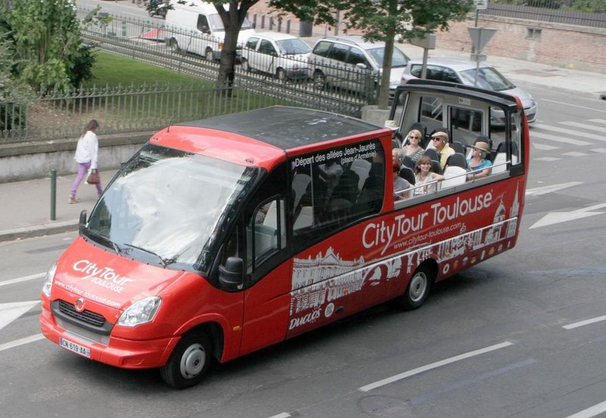 CityTour Toulouse: Hop-on Hop-off Bus