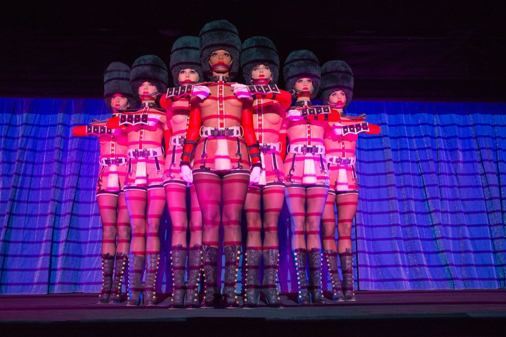 Crazy Horse Paris: Show + jantar no restaurante Ginger