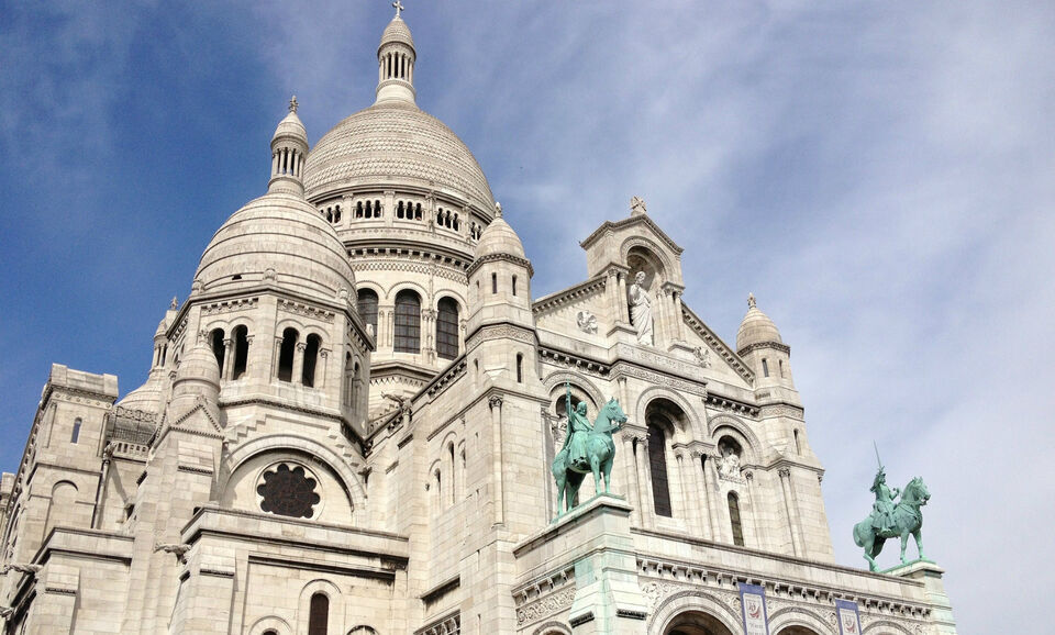 Romântica Montmartre: Jogo de Exploração dos Amantes Perdidos em Paris