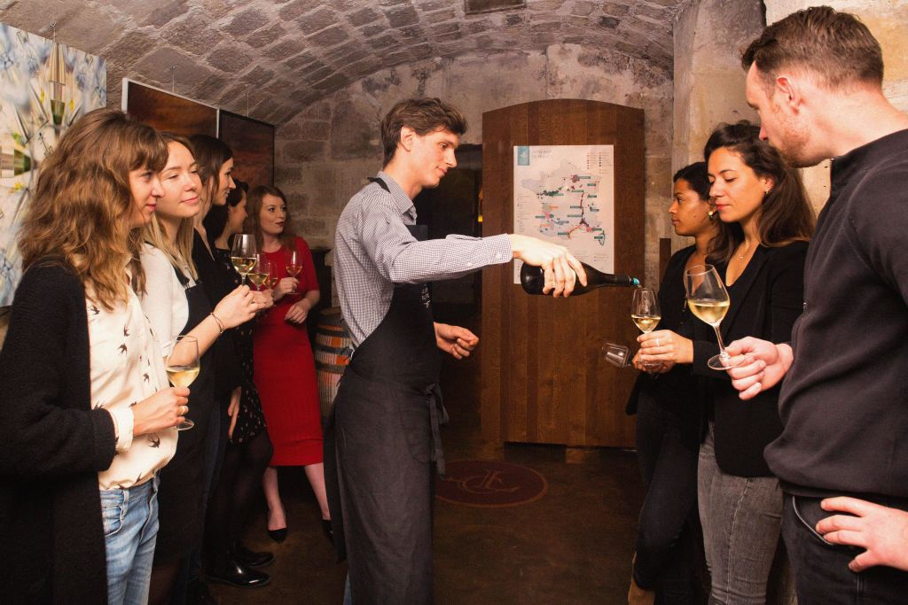 Les Caves du Louvre: Tour guiado + Degustação de vinhos
