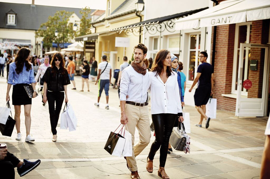 La Vallée Village Outlet : aller-retour depuis Paris