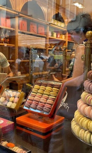 Montmartre Walking Food Tour