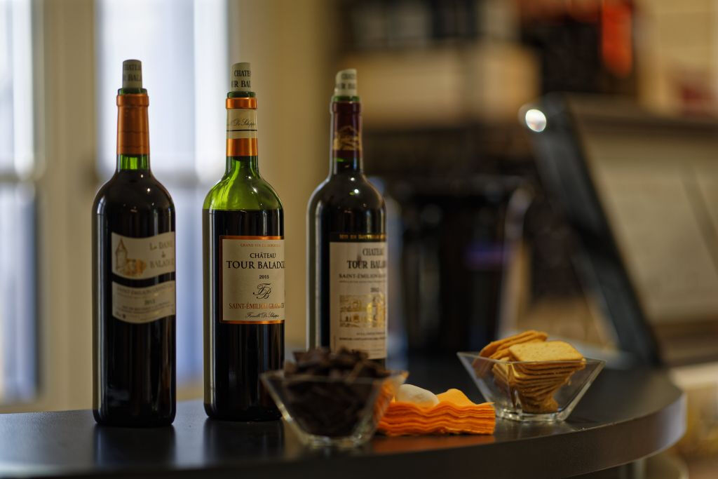 Château La Croizille: Guided Tour + Wine Tasting