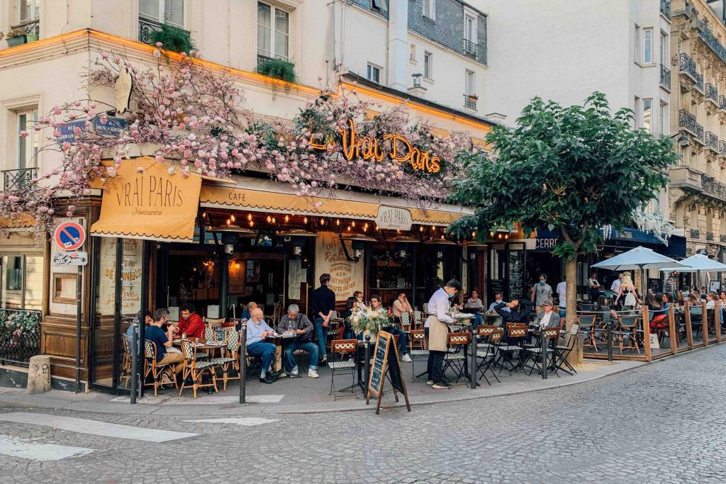 Paris: Champagne and Food Tour