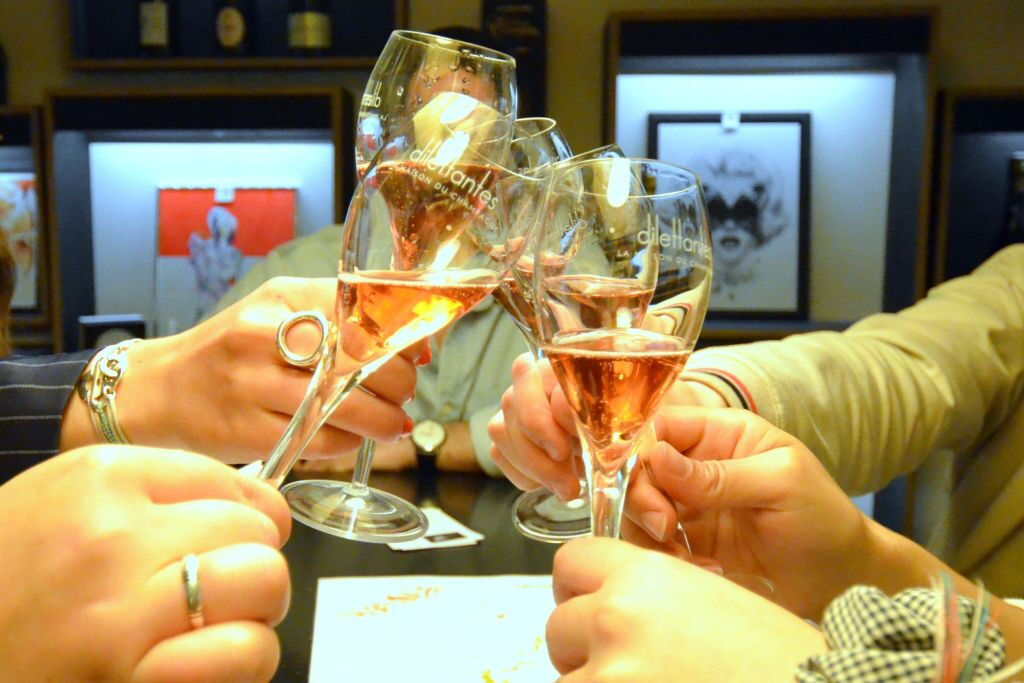 Paris: Champagne and Food Tour