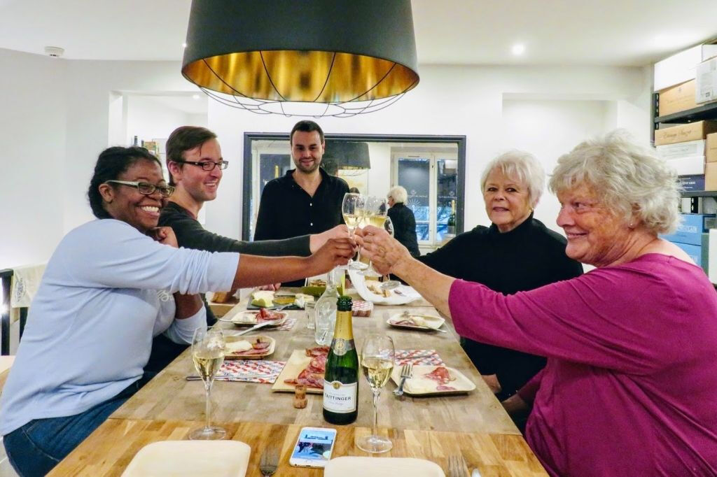 Paris: Champagne and Food Tour