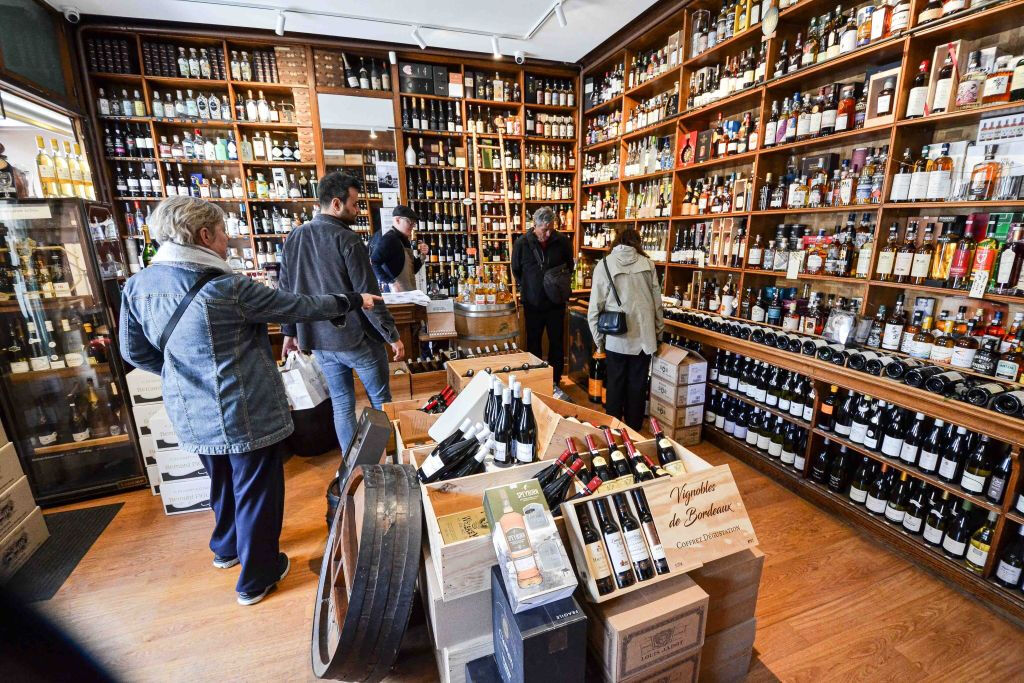 Paris: Champagne and Food Tour