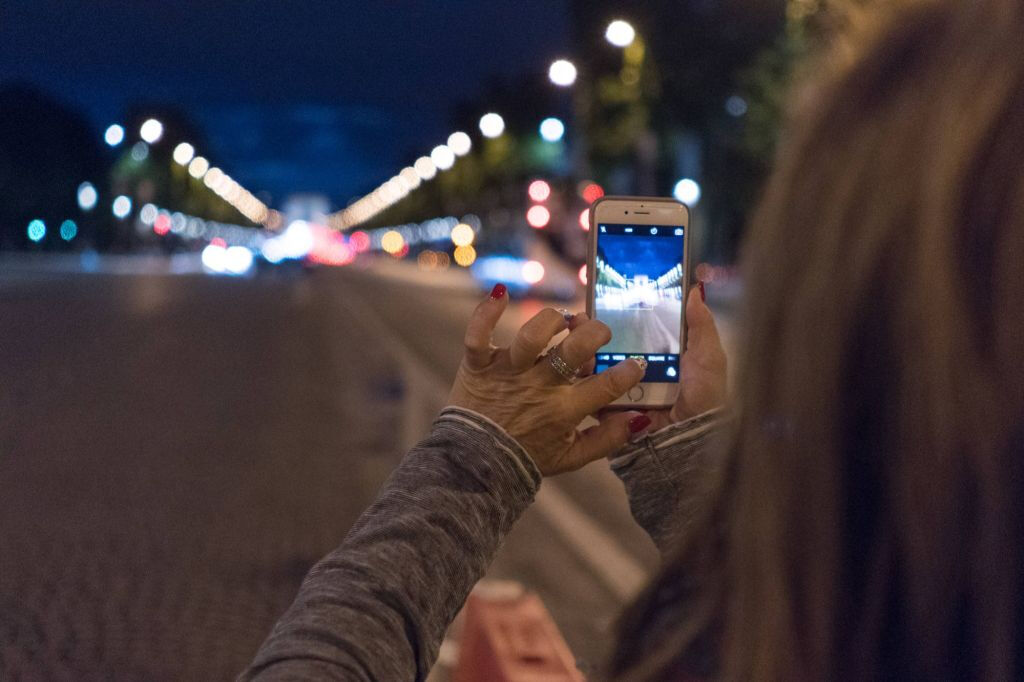 Passeio de Bicicleta Noturna em Paris com Passeio de Barco de 1-Hora