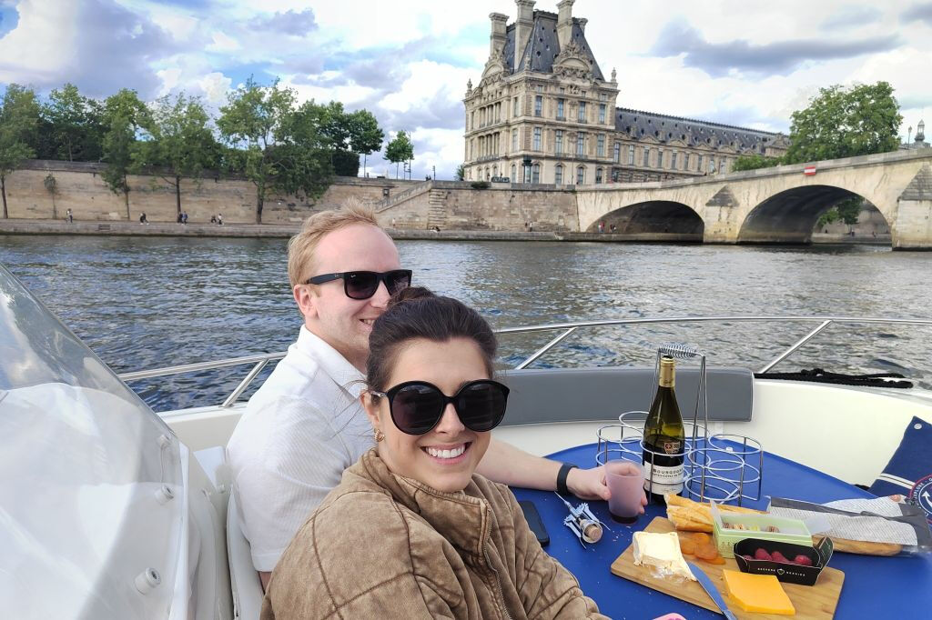 Passeio de barco particular para Paris
