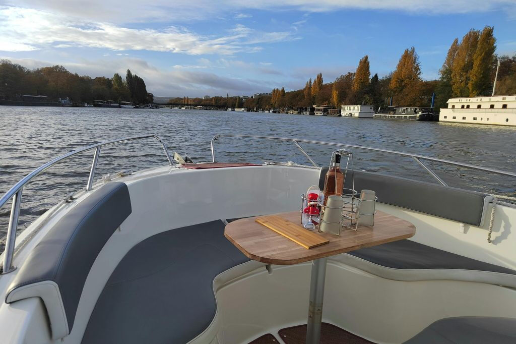Passeio de barco particular para Paris