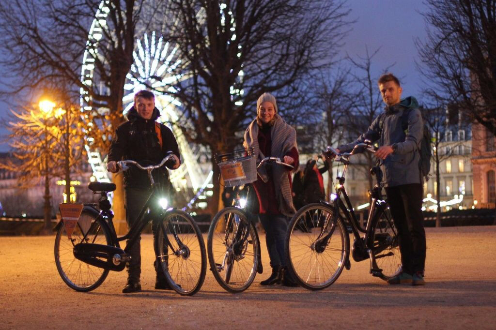 Paris: Passeio noturno guiado de bicicleta