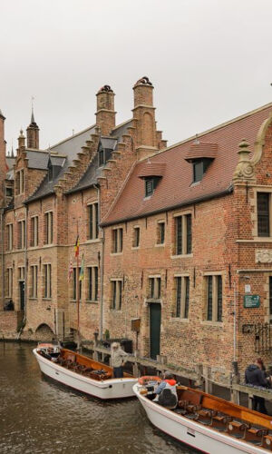 Bruges: Guided Tour from Paris