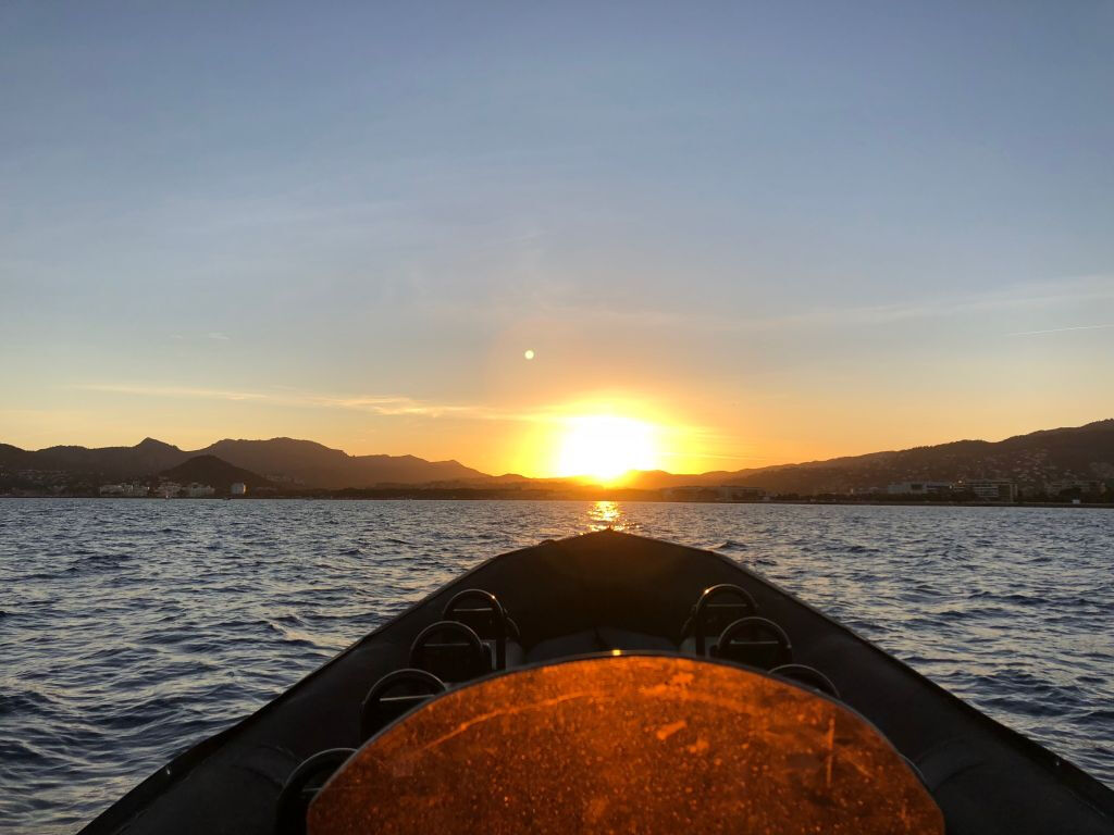 Vela al atardecer en Niza y Saint-Jean-Cap-Ferrat