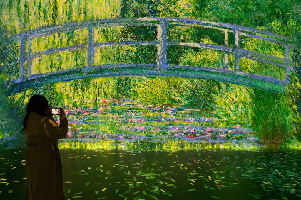 Frameless : London's Immersive Art Experience