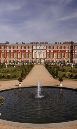 Hampton Court Palace, Gardens & Maze: Entry Ticket