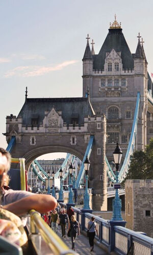 London: Tootbus Hop-on Hop-off Tour + Thames River Cruise