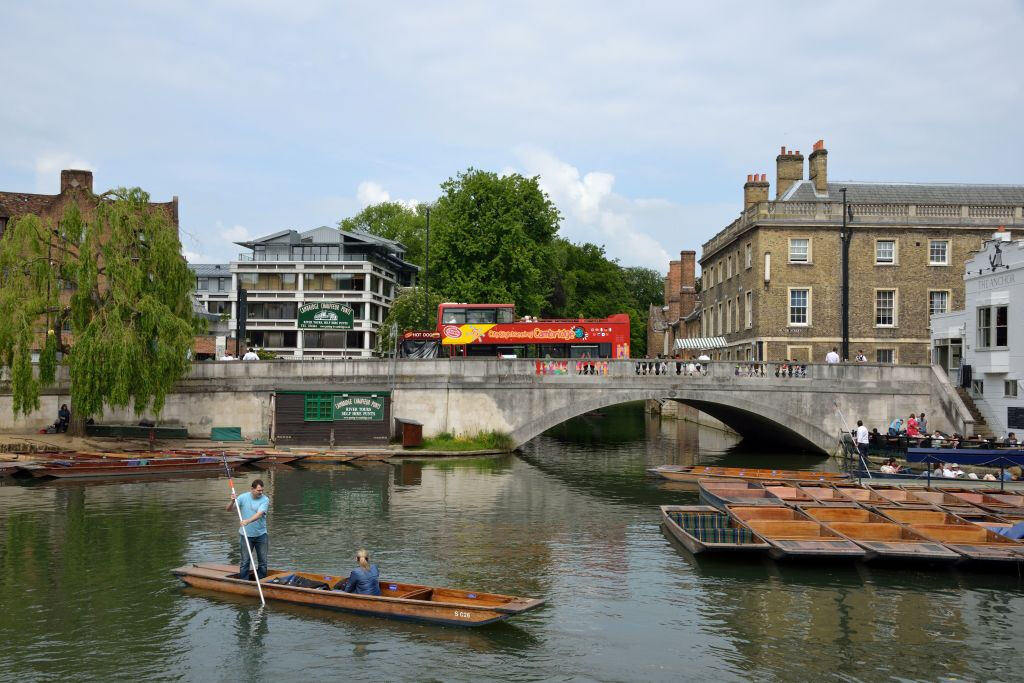 Hop-on Hop-off Bus Cambridge