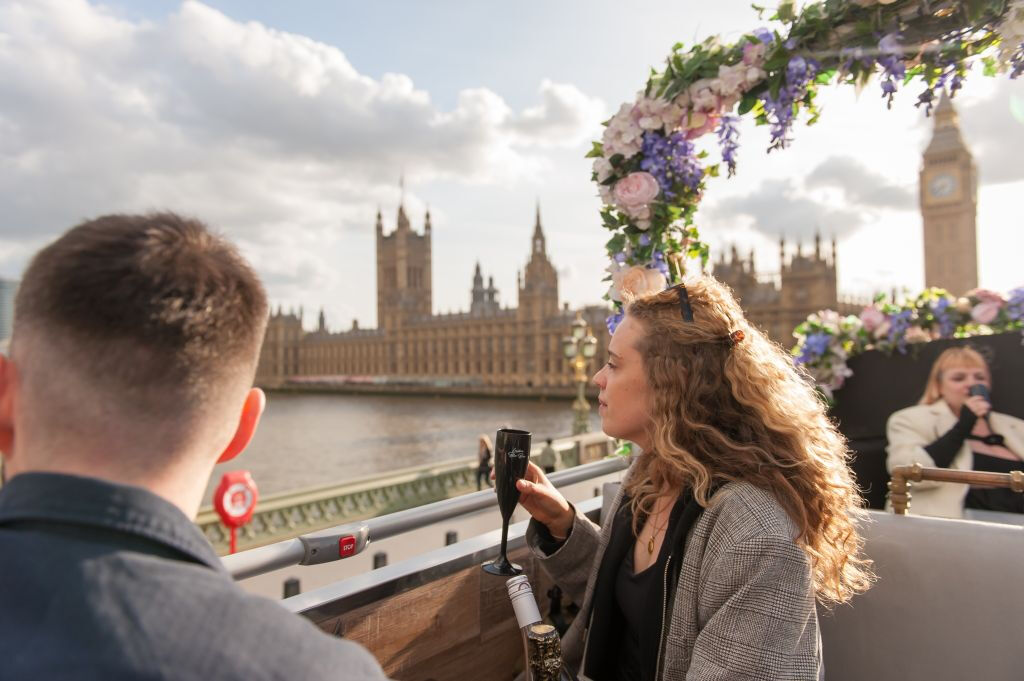Tootbus Londres: Recorrido en autobús por los bares