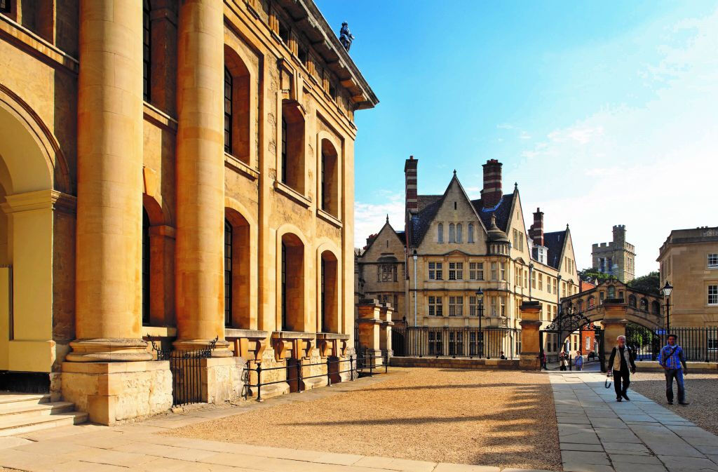 Official Oxford University & City Walking Tour